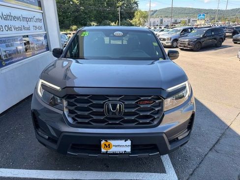 Used 2025 Honda Ridgeline TrailSport image 8