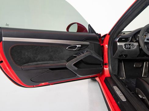 Used 2015 Porsche 911 GT3 RWD image 14