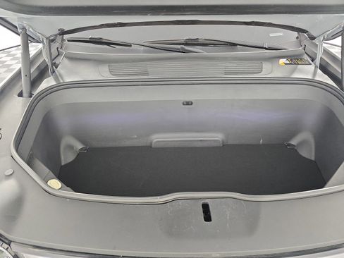 Used 2023 Rivian R1T Launch Edition image 14