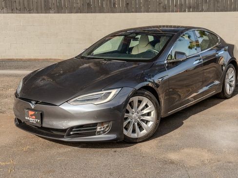 Used 2019 Tesla Model S Long Range image 2