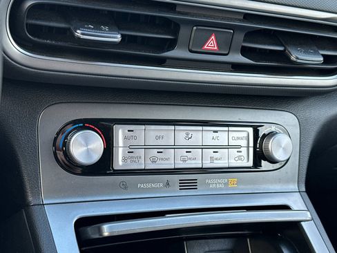 Used 2023 Hyundai Kona SE image 19