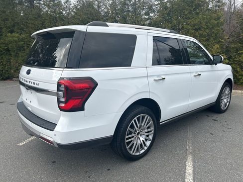 Used 2023 Ford Expedition Limited image 7