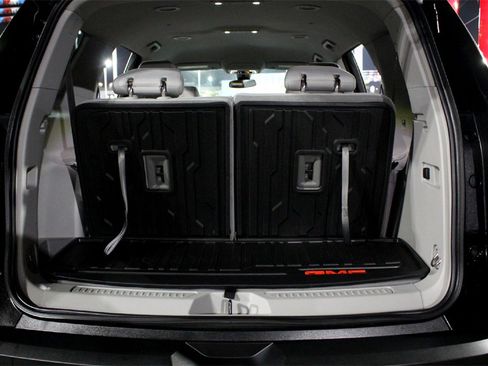 Used 2023 GMC Acadia SLE w/ Driver Convenience Package image 31