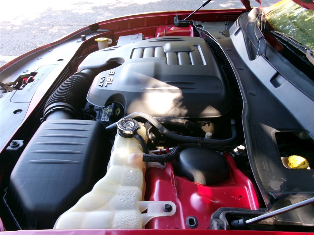 Used 2016 Dodge Charger SE RWD image 48