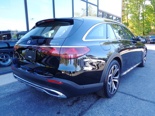 Used 2025 Mercedes-Benz E 450 4MATIC All-Terrain Wagon w/ Leather Package image 5