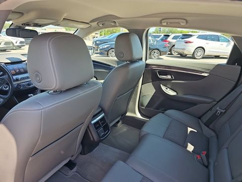 Used 2018 Chevrolet Impala LT w/ LT Convenience Package FWD image 23