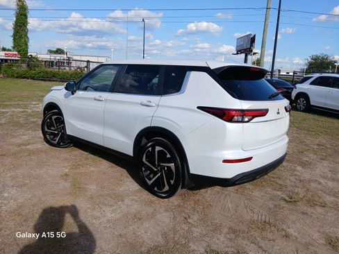 Used 2022 Mitsubishi Outlander ES FWD image 6
