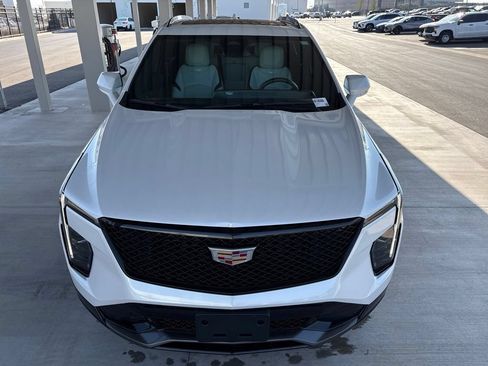 Certified 2024 Cadillac XT4 Sport FWD image 10