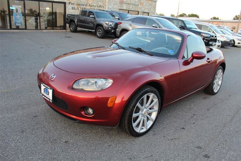 Used 2008 MAZDA MX-5 Miata Touring w/ Suspension Pkg RWD image 3