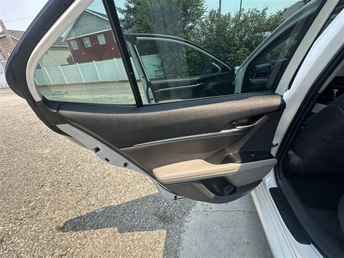 Used 2020 Toyota Camry XLE w/ Carpet Mat Package FWD image 46