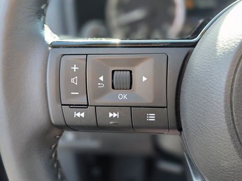 Used 2023 Nissan Rogue SL FWD image 26