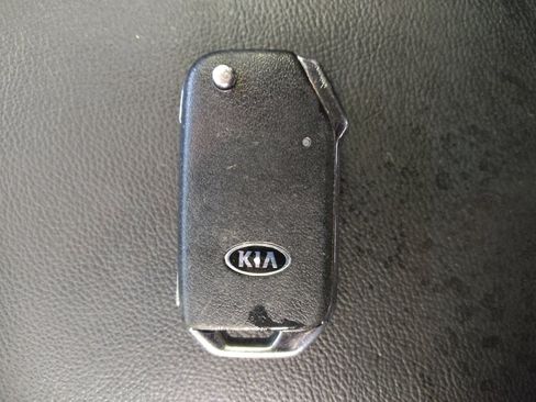 Used 2020 Kia Soul S FWD image 32