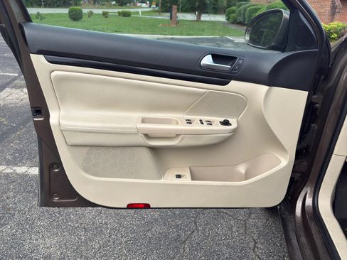 Used 2014 Volkswagen Jetta TDI FWD image 7