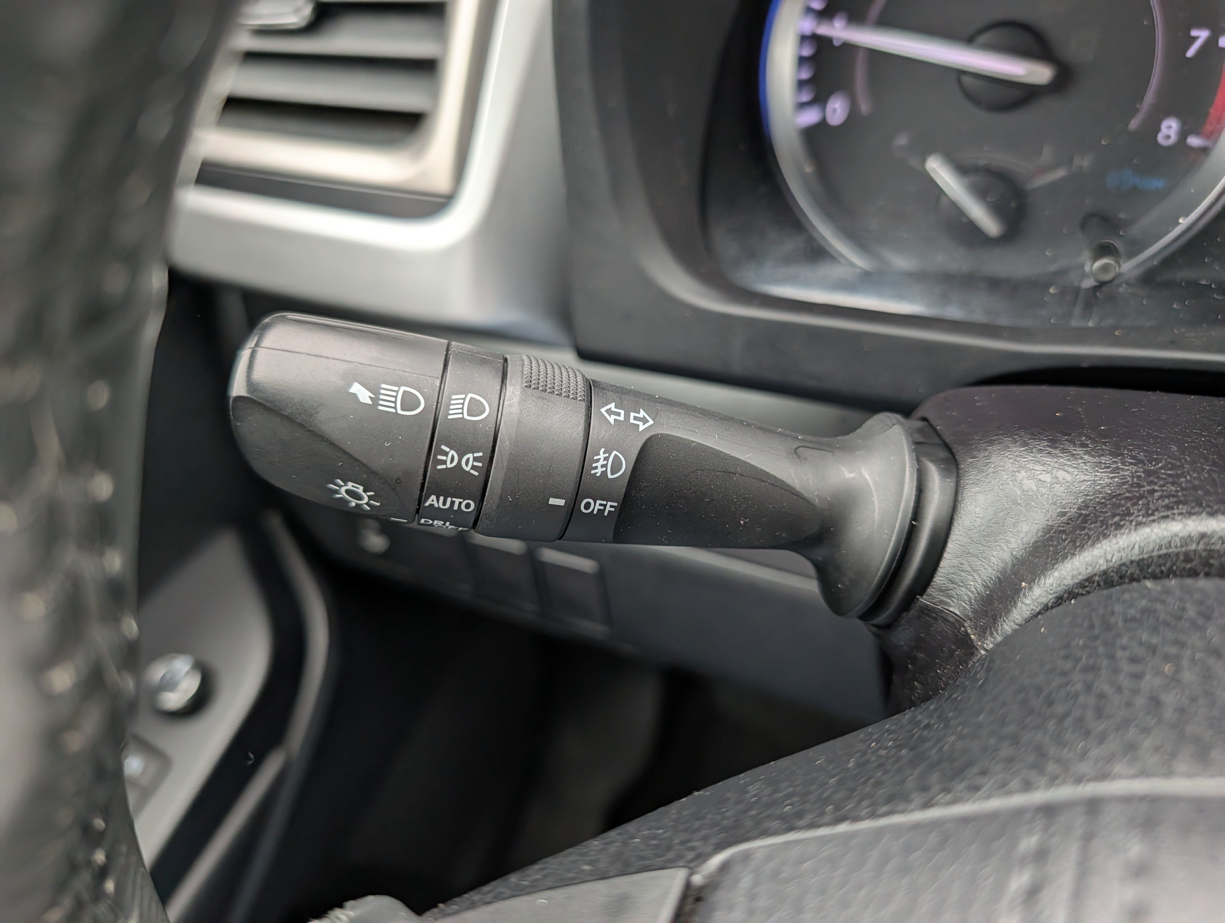 Used 2019 Toyota Highlander XLE AWD/4WD image 27