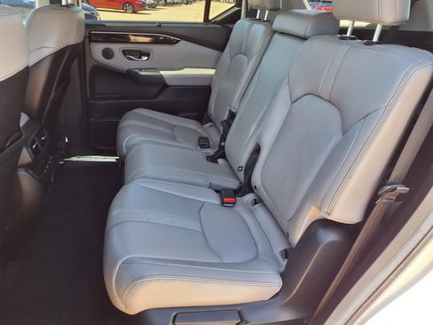 Used 2025 Honda Pilot EX-L image 24