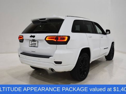 Used 2021 Jeep Grand Cherokee Laredo X AWD/4WD image 4
