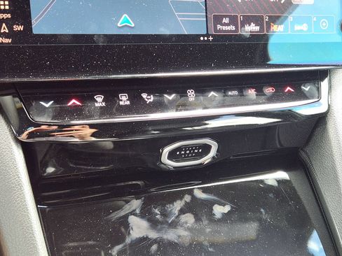 New 2026 Jeep Grand Cherokee Altitude AWD/4WD image 17