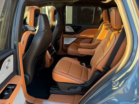 Used 2025 Lincoln Aviator Black Label image 17
