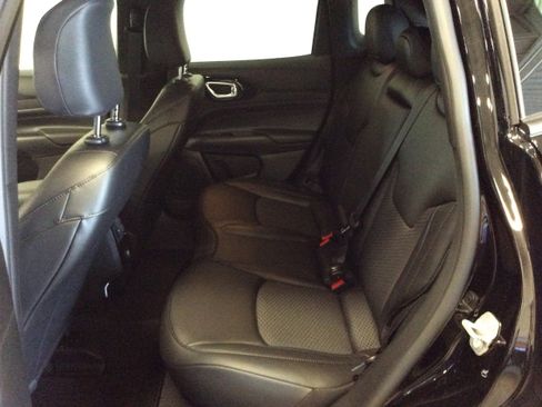 New 2026 Jeep Compass Latitude AWD/4WD image 31