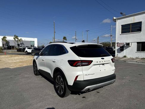 Used 2023 Ford Escape Platinum image 4