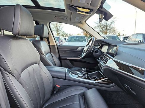 Used 2020 BMW X7 xDrive40i w/ Premium Package image 11