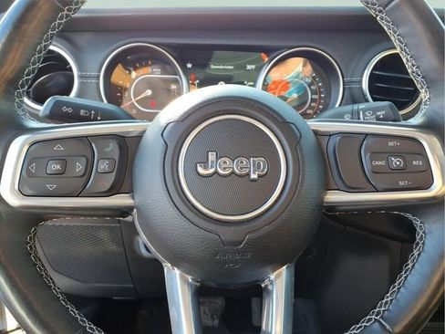 Used 2022 Jeep Gladiator Overland w/ Popular Equipment Package image 14