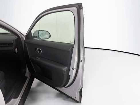 Used 2024 Hyundai Ioniq 5 SEL RWD image 32