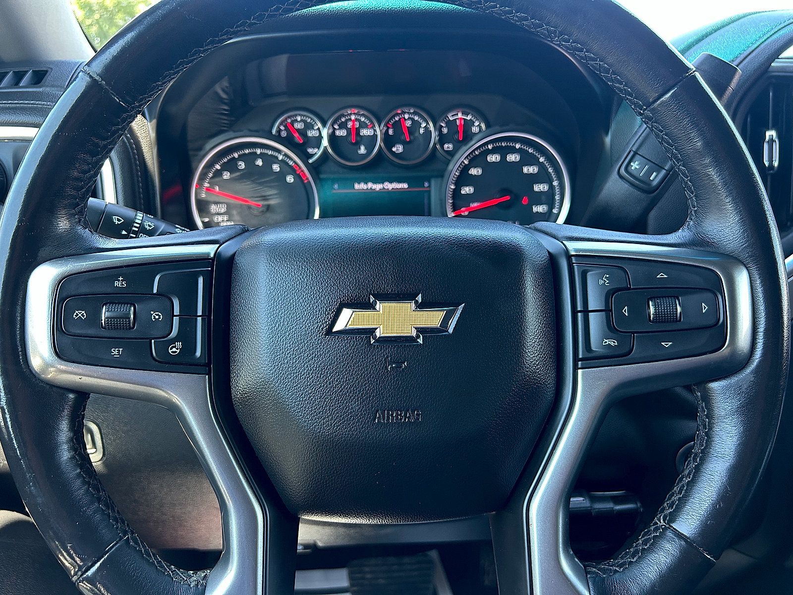Used 2021 Chevrolet Silverado 1500 LT AWD/4WD image 13