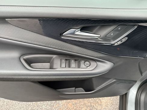 New 2025 Chevrolet Blazer EV LT image 15