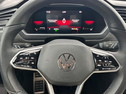 Used 2022 Volkswagen Tiguan SE R-Line image 27