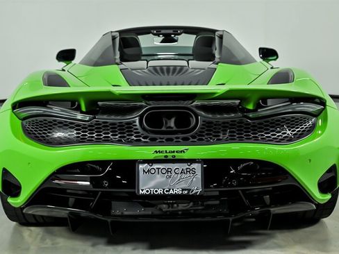 Used 2024 McLaren 750S Spider RWD image 12