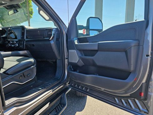 Used 2023 Ford F350 Lariat w/ FX4 Off-Road Package AWD/4WD image 12
