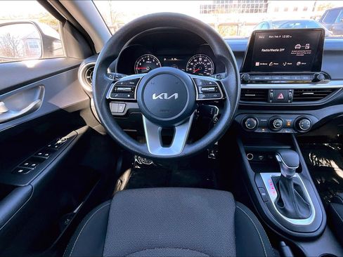 Used 2024 Kia Forte LXS image 5
