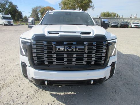 New 2026 GMC Sierra 2500 Denali Ultimate image 12