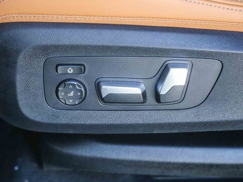 Used 2026 BMW X5 sDrive40i w/ Premium Package RWD image 17