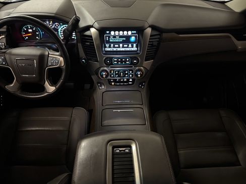 Used 2020 GMC Yukon Denali w/ Open Road Package image 21