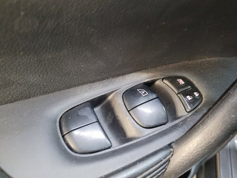 Used 2020 Nissan Rogue SV FWD image 27