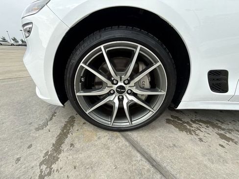Used 2024 Genesis G70 2.5T RWD image 10