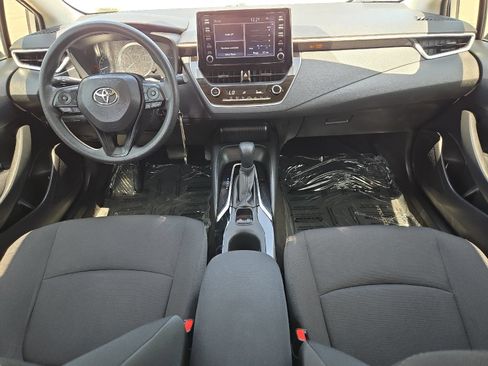 Used 2020 Toyota Corolla LE FWD image 12