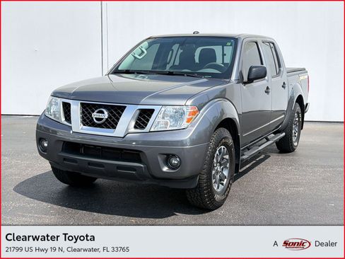 Used 2018 Nissan Frontier SV image 1