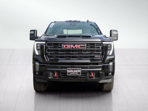 Used 2024 GMC Sierra 2500 AT4 w/ Technology Package AWD/4WD image 8