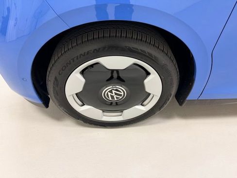 Used 2025 Volkswagen ID. Buzz Pro S RWD image 19