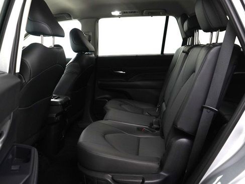 Used 2024 Toyota Grand Highlander XLE image 17