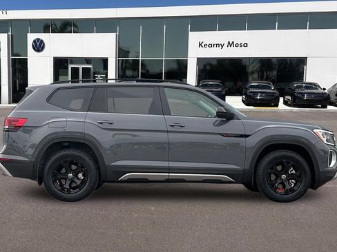 New 2025 Volkswagen Atlas Peak Edition SE AWD/4WD image 3