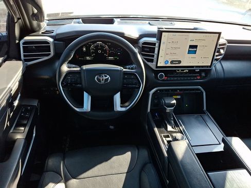 Used 2023 Toyota Sequoia Platinum image 12