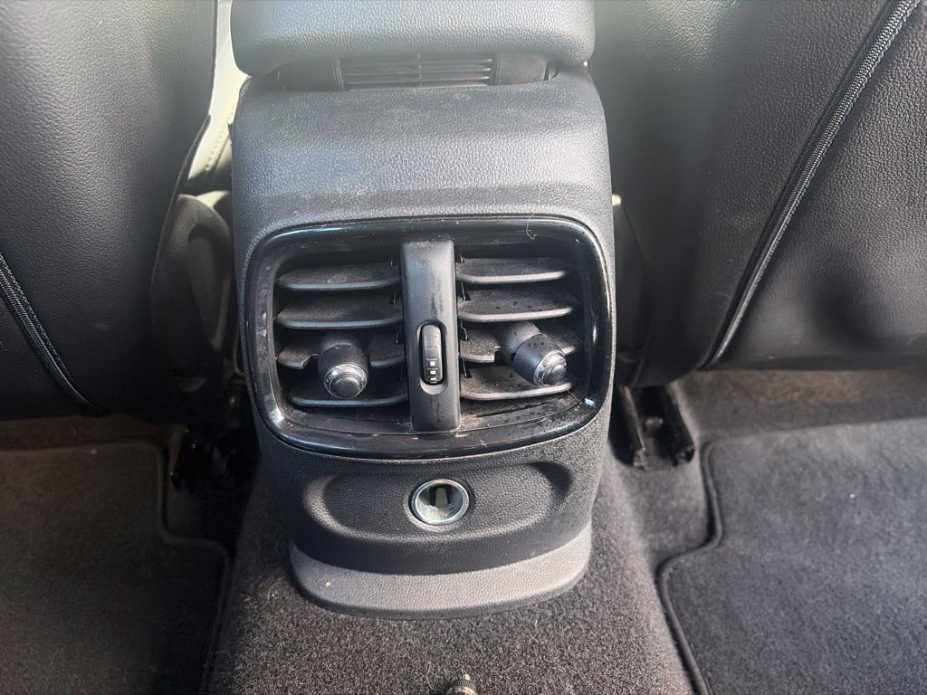 Used 2016 MINI Cooper Clubman FWD image 20