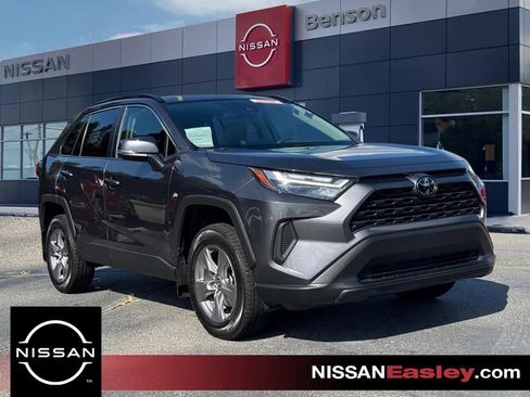 Used 2024 Toyota RAV4 XLE w/ Convenience Package FWD image 1