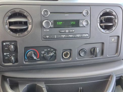 Used 2012 Ford E-350 and Econoline 350 XLT image 15