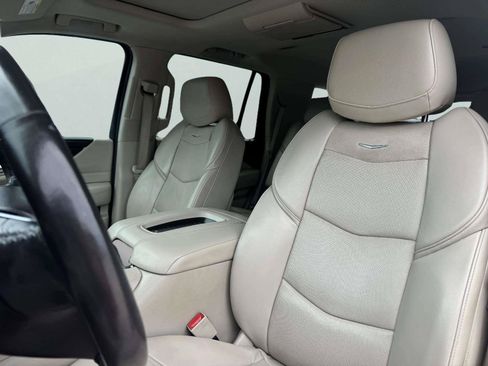 Used 2020 Cadillac Escalade Premium Luxury AWD/4WD image 20