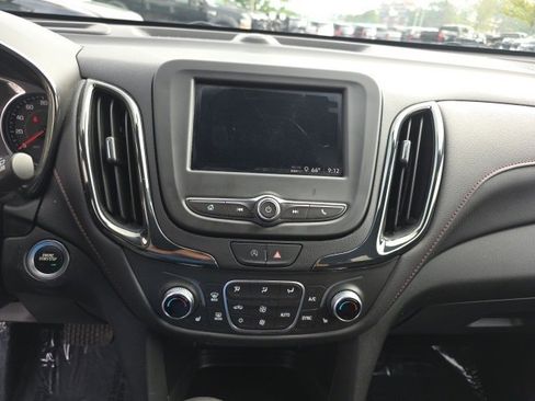 Used 2022 Chevrolet Equinox RS w/ LPO, Floor Liner Package image 30